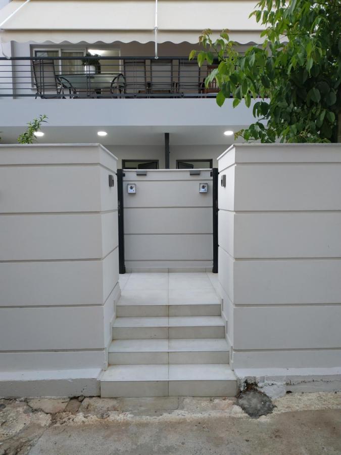 Arxontia 2 Apartment Каламата Екстериор снимка